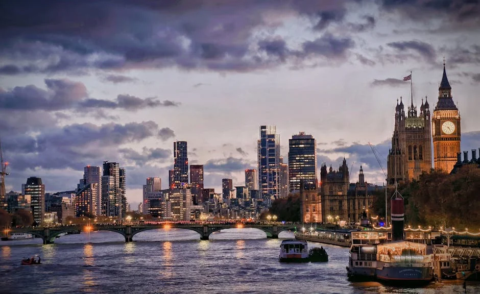 A stunning evening cityscape of London's skyline with the Thames River and Big Ben. - iptv uk