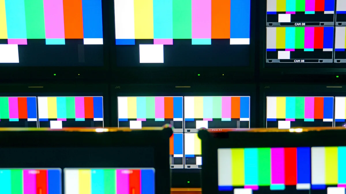 black red green blue and yellow abstract painting - iptv italia