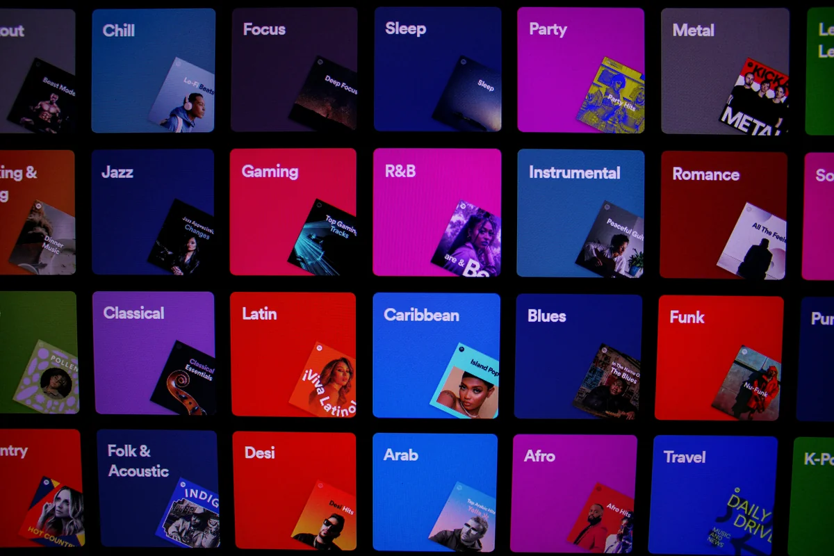 a bunch of different colored pictures on a wall - iptv list