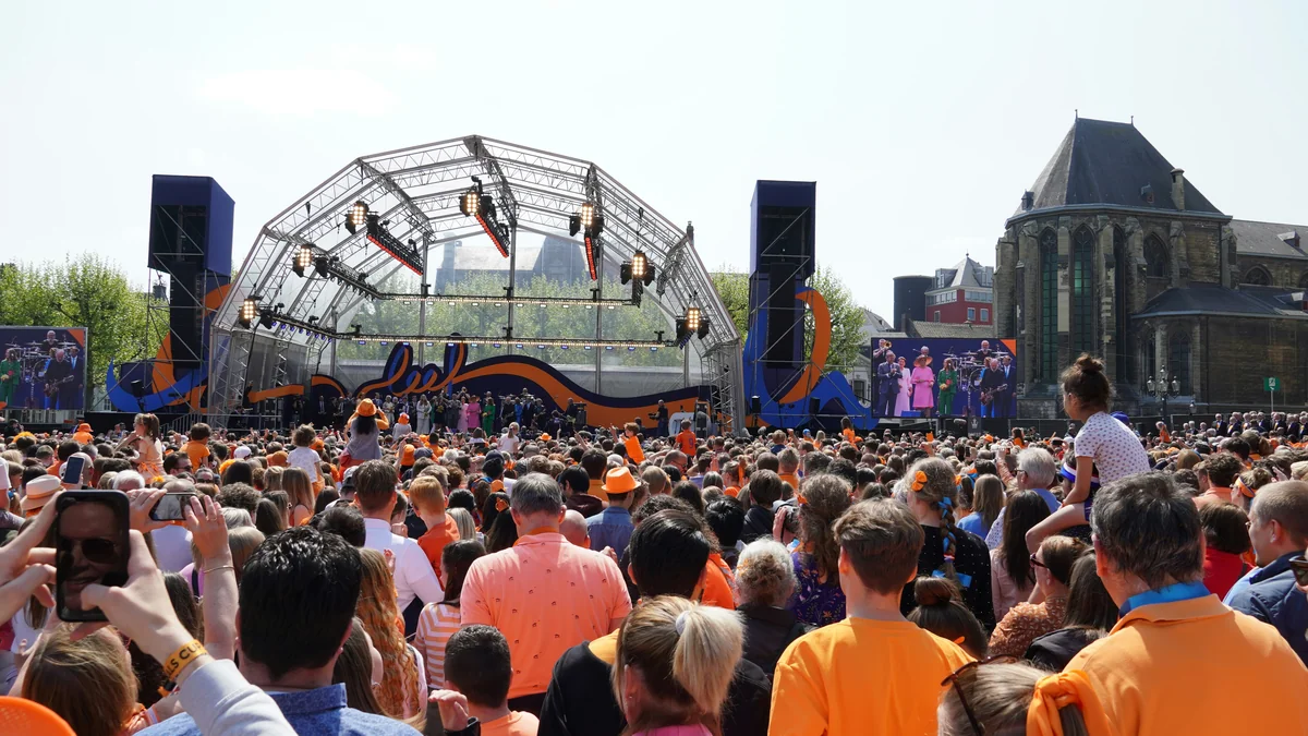 a large crowd of people at a concert - iptv netherlands
